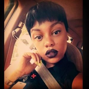 Meet your Posher, Nieka